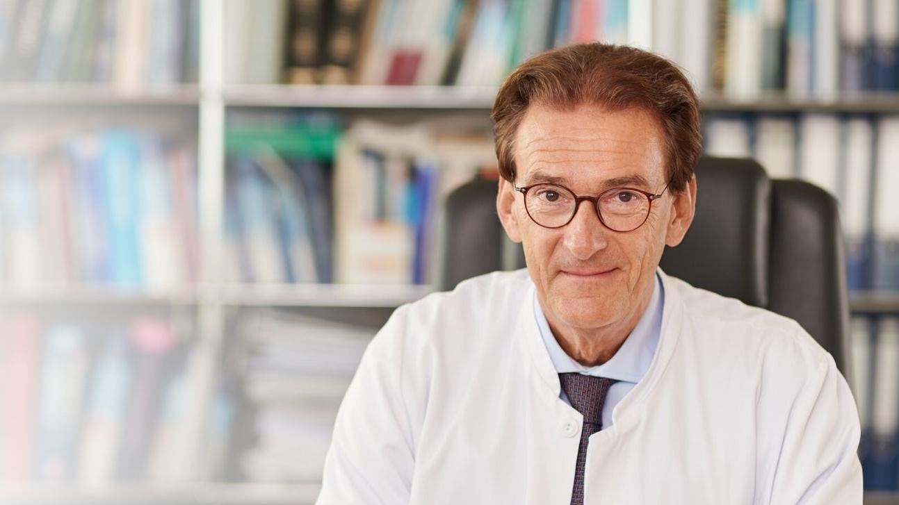 1754645353159303.jpg csm_Buehne_UEberUns_neu_c5a97c47d1.jpg