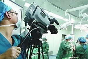 創(chuàng)下最多國際著名骨科大師在華手術(shù)直播紀(jì)錄，邀您見證中國骨科傳奇